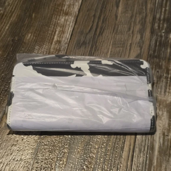 Black and White Cow Print Wallet - Picture 1 of 3
